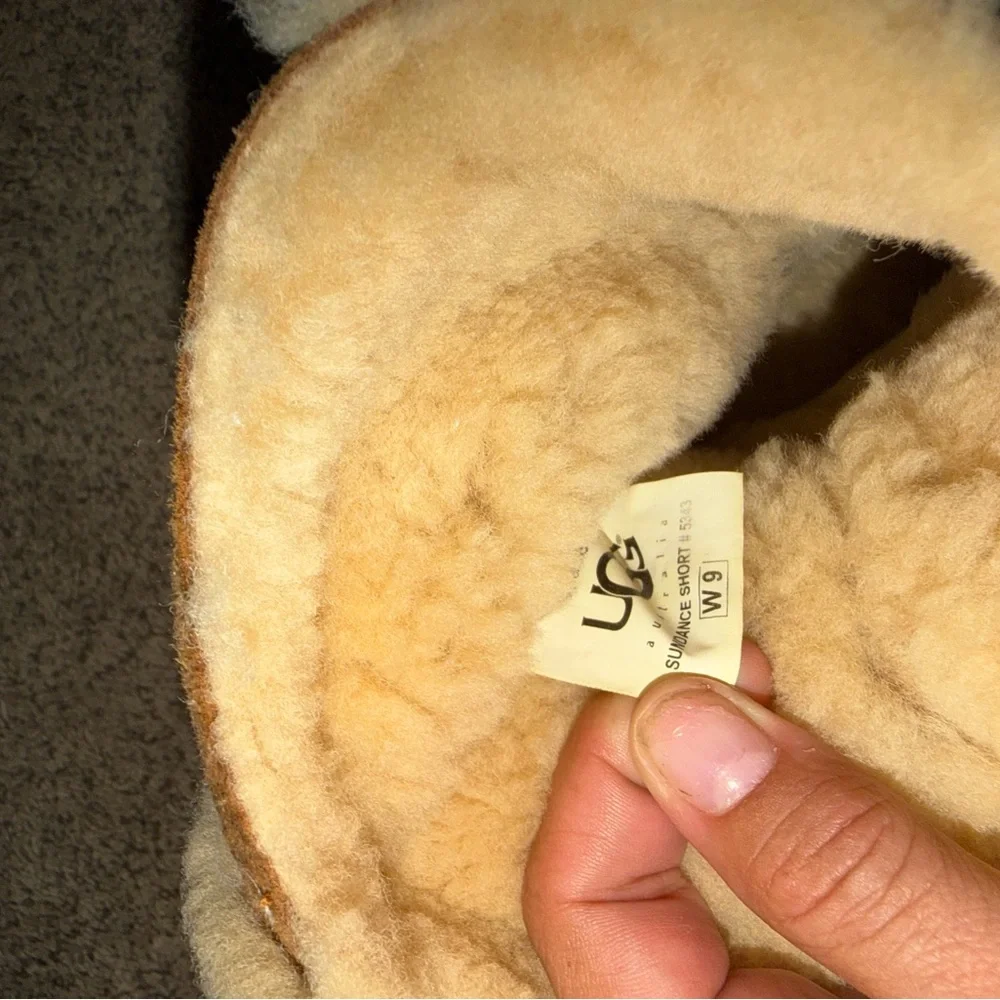 Like New Worn Once UGG Women's Mid-Calf Shearling Boots in Chestnut Brown - Picture 8 of 15